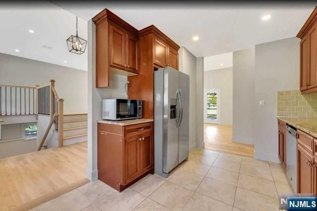 22 Greentree Terrace, Tenafly, NJ 07670