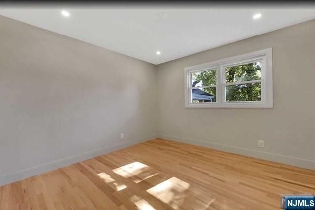 22 Greentree Terrace, Tenafly, NJ 07670