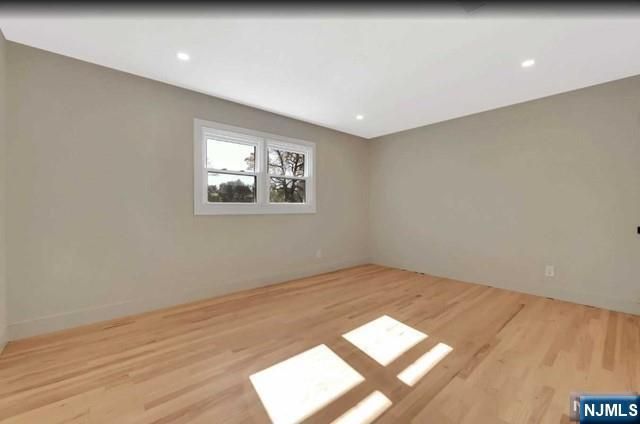 22 Greentree Terrace, Tenafly, NJ 07670