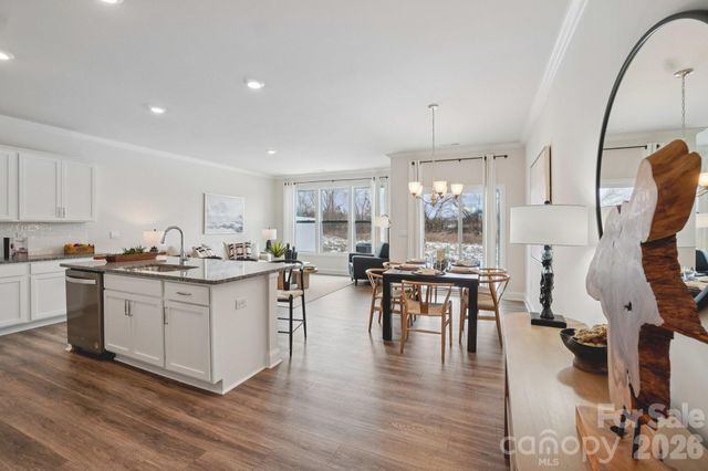 376 Creekview Road, Hendersonville, NC 28792