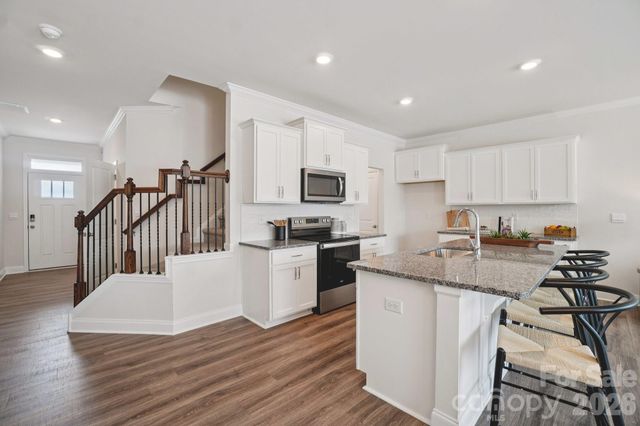 376 Creekview Road, Hendersonville, NC 28792