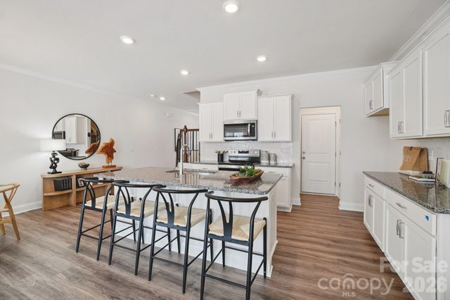 376 Creekview Road, Hendersonville, NC 28792