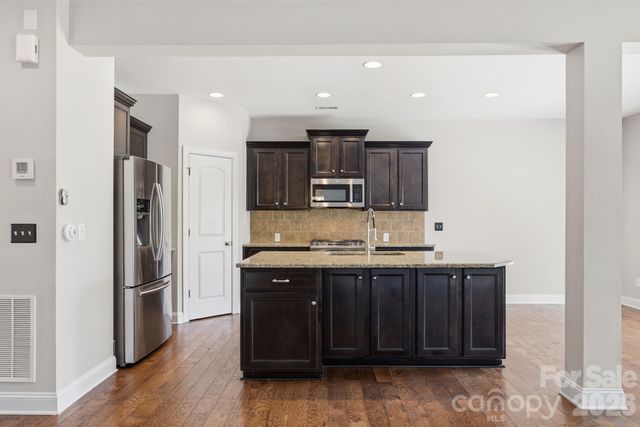 2284 Barrowcliffe Drive NW, Concord, NC 28027