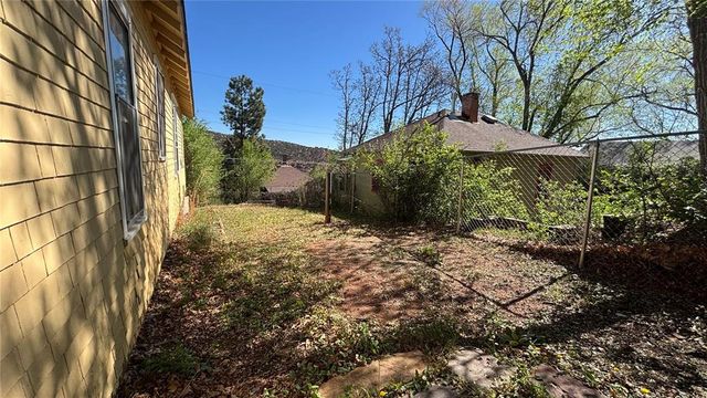 825 Midland Avenue, Manitou Springs, CO 80829