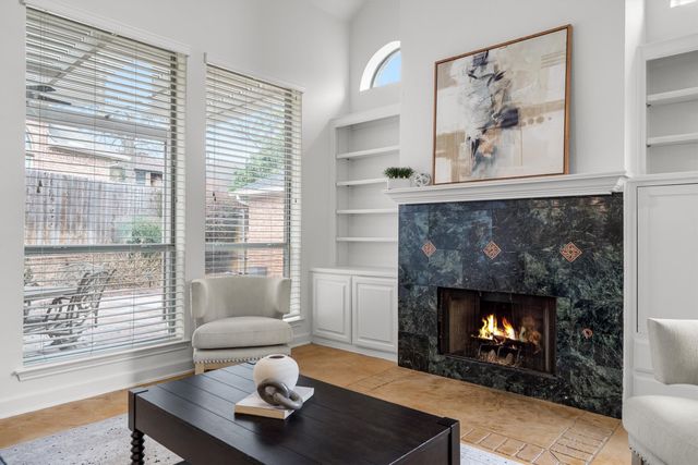 1252 Royal Crescent Drive, Bedford, TX 76021