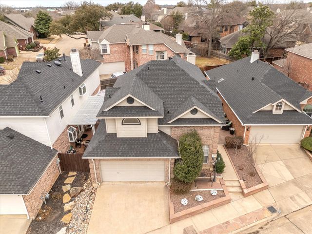 1252 Royal Crescent Drive, Bedford, TX 76021