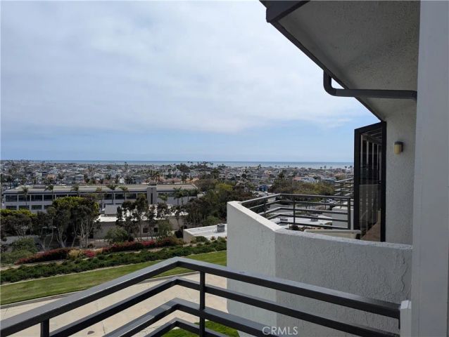 270 Cagney Lane 308, Newport Beach, CA 92663