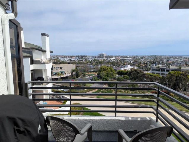 270 Cagney Lane 308, Newport Beach, CA 92663