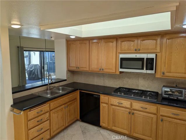 270 Cagney Lane 308, Newport Beach, CA 92663