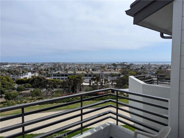 270 Cagney Lane 308, Newport Beach, CA 92663