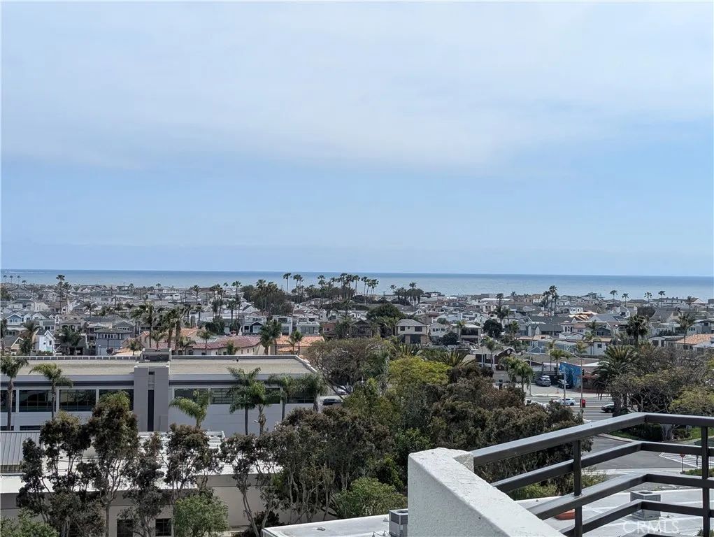 270 Cagney Lane 308, Newport Beach, CA 92663
