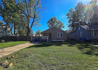 8280 Fenton Street, Dearborn Heights, MI 48127
