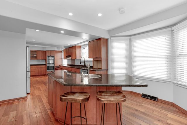 9042 Carriage Court NW, Pickerington, OH 43147