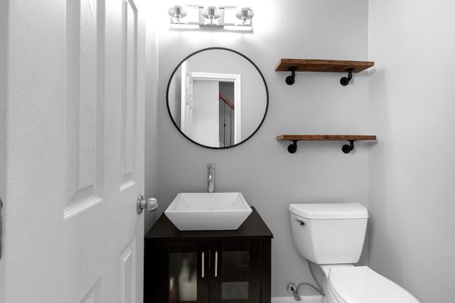 9042 Carriage Court NW, Pickerington, OH 43147