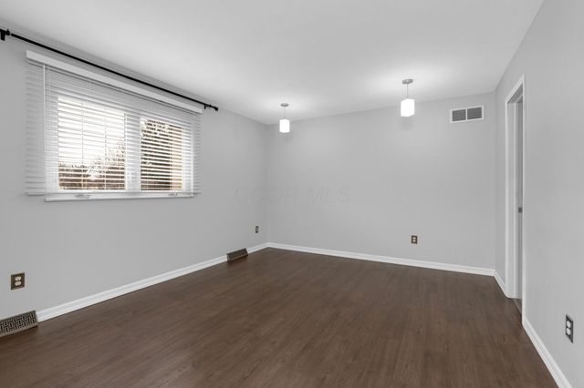 9042 Carriage Court NW, Pickerington, OH 43147