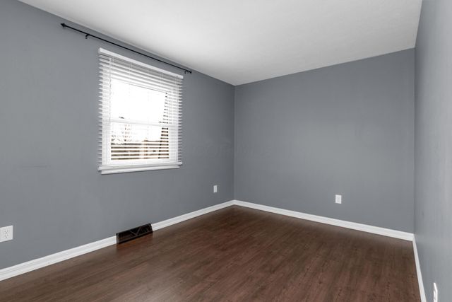 9042 Carriage Court NW, Pickerington, OH 43147