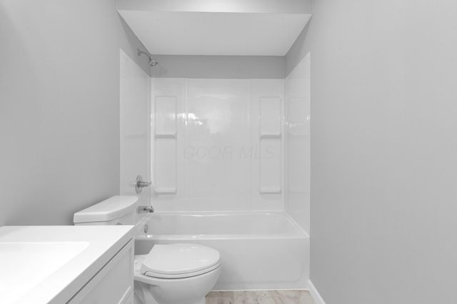 9042 Carriage Court NW, Pickerington, OH 43147