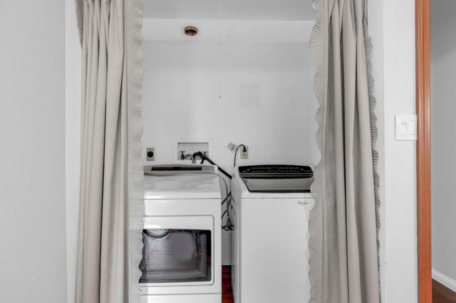 9042 Carriage Court NW, Pickerington, OH 43147