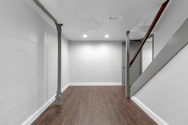 9042 Carriage Court NW, Pickerington, OH 43147