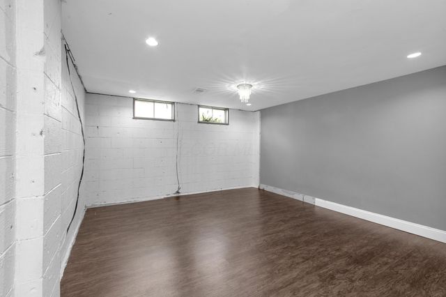 9042 Carriage Court NW, Pickerington, OH 43147