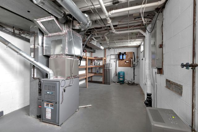 9042 Carriage Court NW, Pickerington, OH 43147