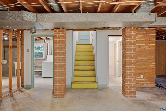2238 BANBURY ST, Charlottesville, VA 22901