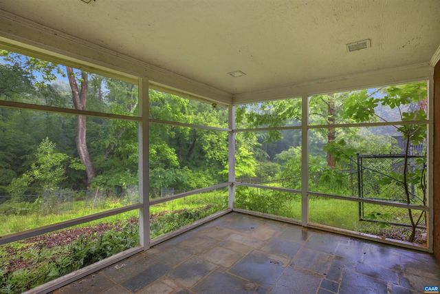 2238 BANBURY ST, Charlottesville, VA 22901