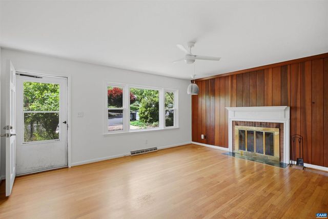 2238 BANBURY ST, Charlottesville, VA 22901