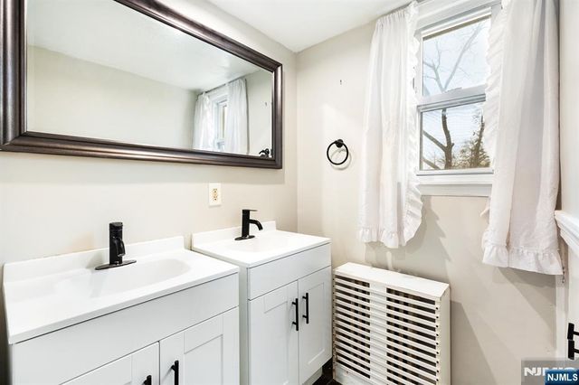 26 Van Ness Terrace 2, Maplewood, NJ 07040