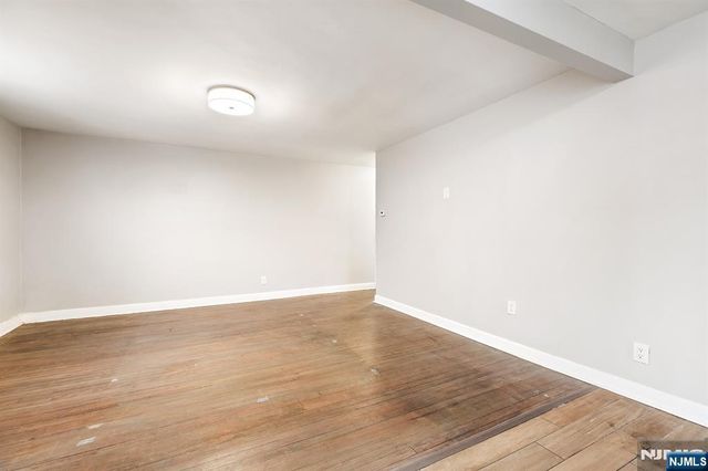 26 Van Ness Terrace 2, Maplewood, NJ 07040