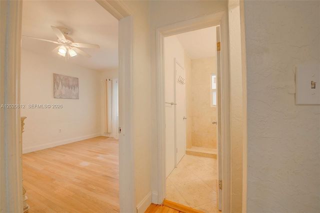 2463 Pine Tree Dr 3, Miami Beach, FL 33140