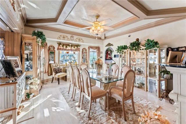 203 N Mesa, San Pedro, CA 90731