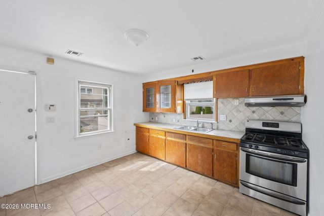 21 N Shore Street, Keansburg, NJ 07734