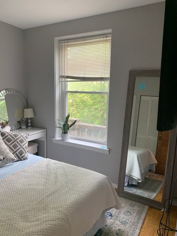 3738 N FREMONT Street 2F, Chicago, IL 60613