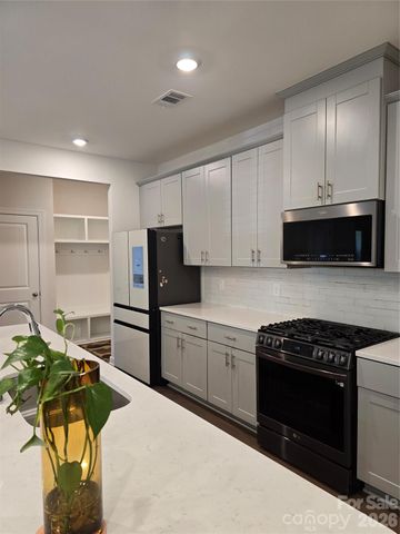 1221 Colgher Street, Charlotte, NC 28227