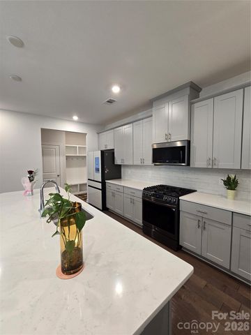 1221 Colgher Street, Charlotte, NC 28227