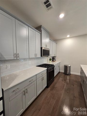 1221 Colgher Street, Charlotte, NC 28227