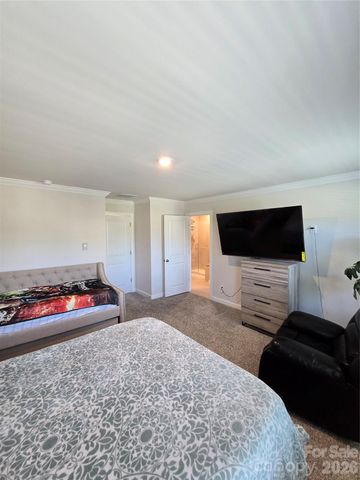 1221 Colgher Street, Charlotte, NC 28227