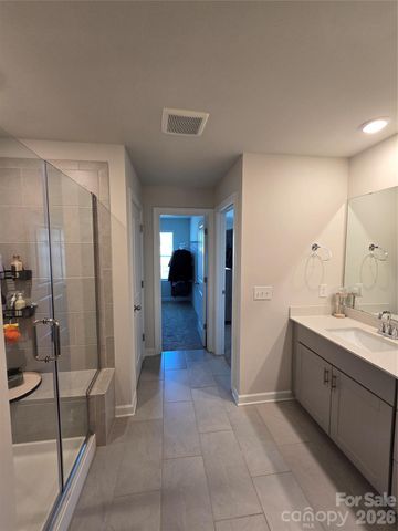 1221 Colgher Street, Charlotte, NC 28227