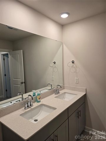 1221 Colgher Street, Charlotte, NC 28227
