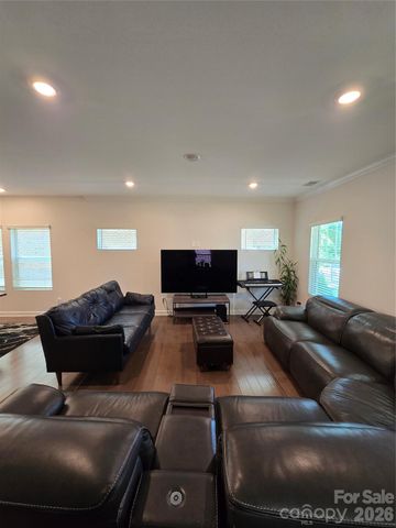 1221 Colgher Street, Charlotte, NC 28227