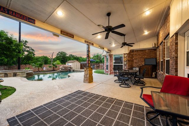 5406 Timber Park Drive, Flower Mound, TX 75028