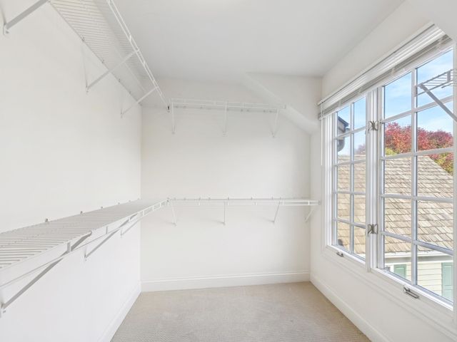 660 S Buckingham Court, Lake Forest, IL 60045