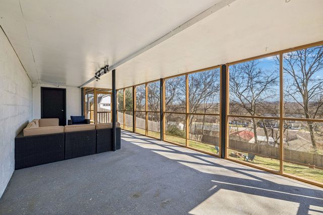 833 Rose Park Dr, Nashville, TN 37206