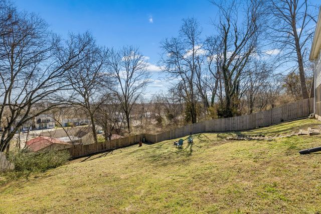 833 Rose Park Dr, Nashville, TN 37206