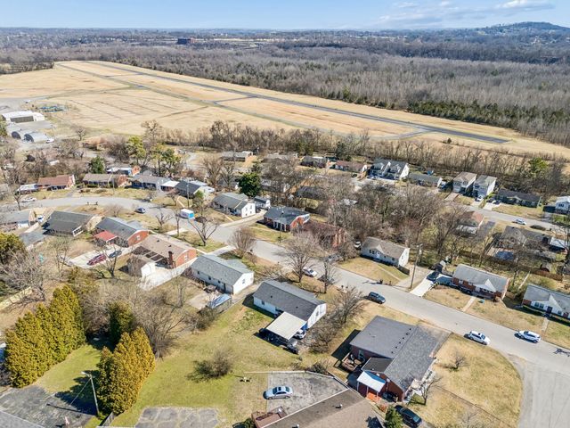 833 Rose Park Dr, Nashville, TN 37206