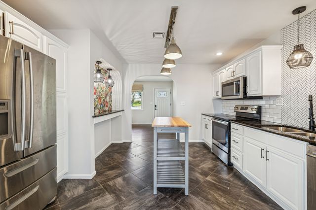 833 Rose Park Dr, Nashville, TN 37206