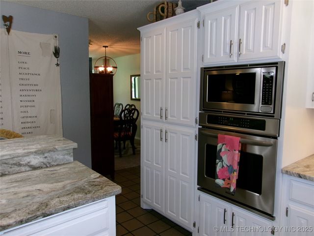 614 Hilltop Lane, Muskogee, OK 74403