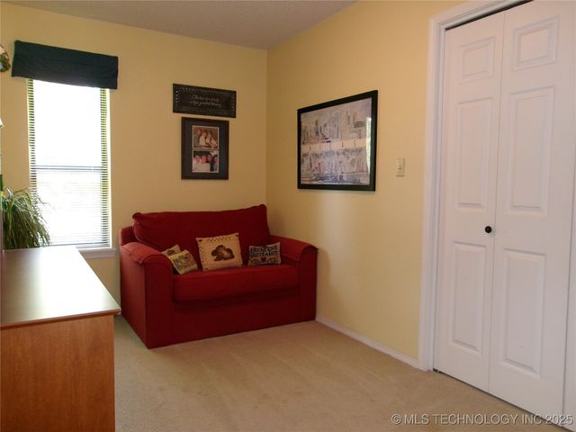 614 Hilltop Lane, Muskogee, OK 74403