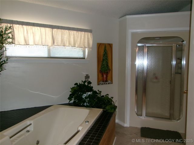614 Hilltop Lane, Muskogee, OK 74403